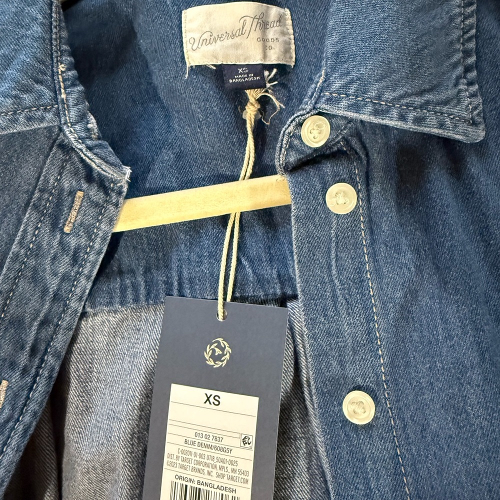 Button-down Fall Blue Jean Denim Shirt - Picture 5 of 5